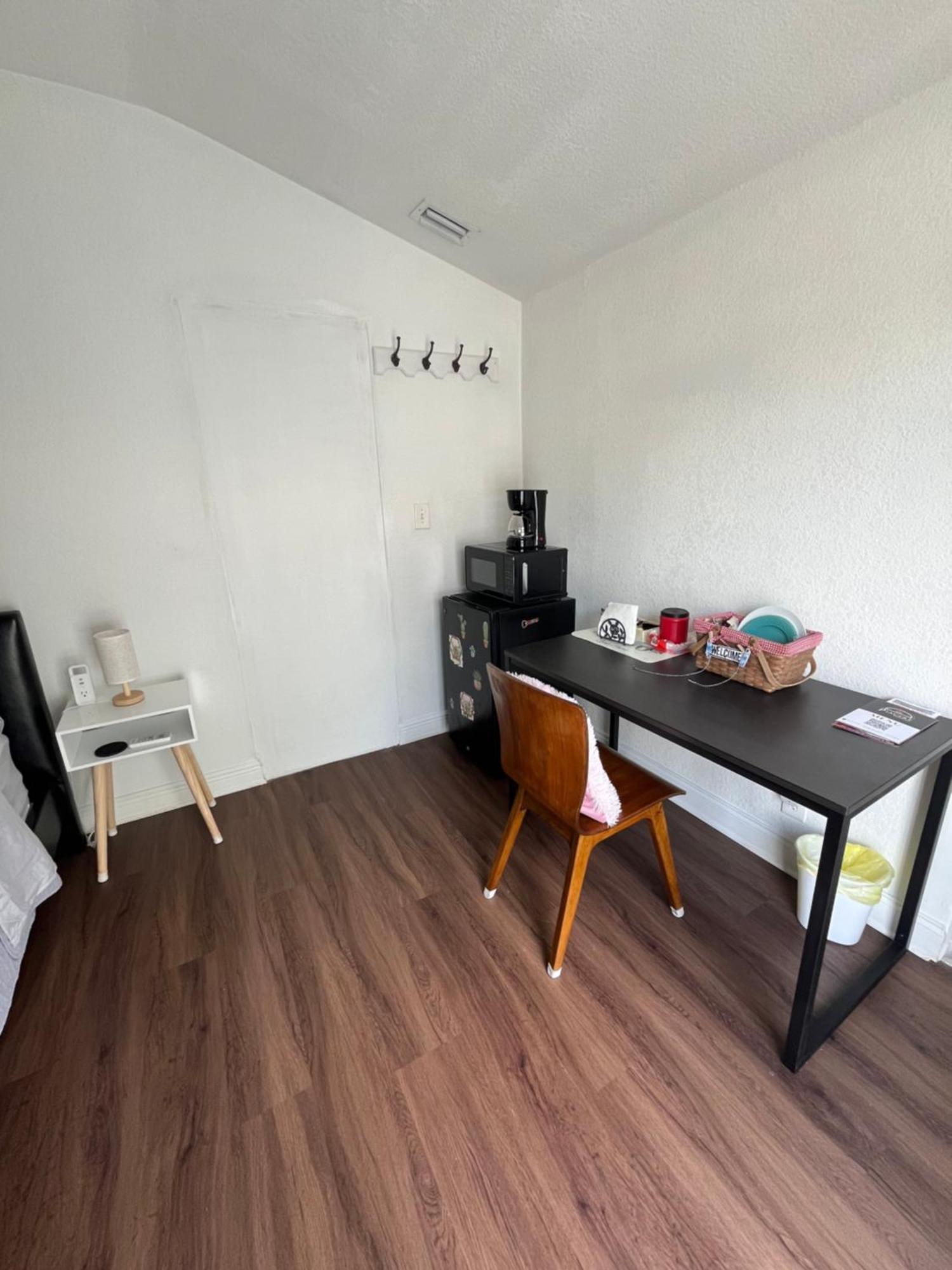 Habitacion Luminosa Y Acogedora. Hollywood Kültér fotó